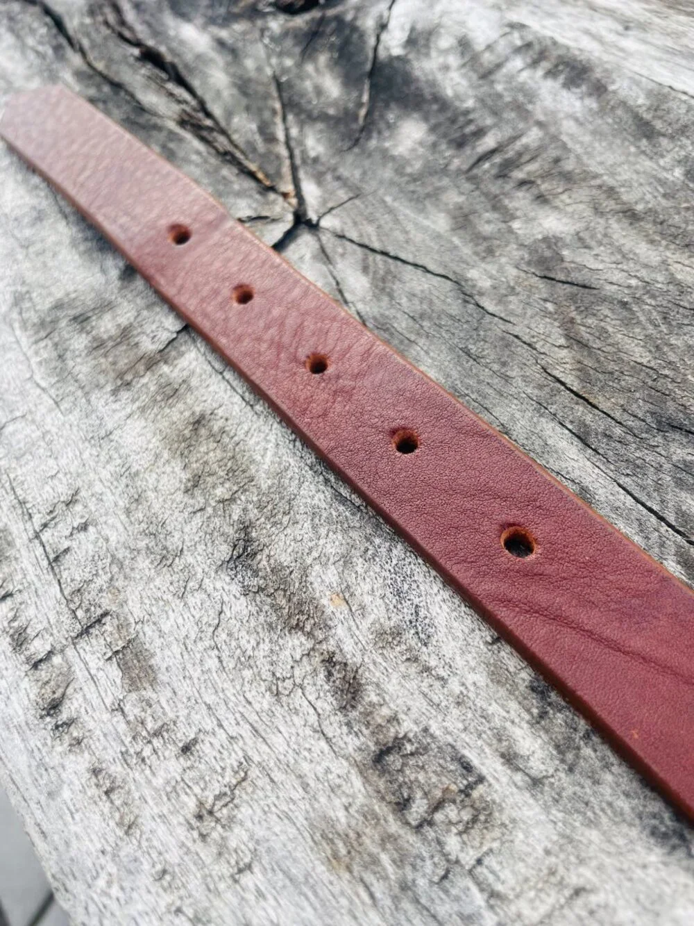 The Limited Genuine Leather Brown Narrow Dented Silver Buckle Belt Made in Italy